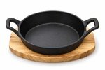 Cast Iron Round Dish with Handles and Wooden Serving Base 18 cm - Image 2